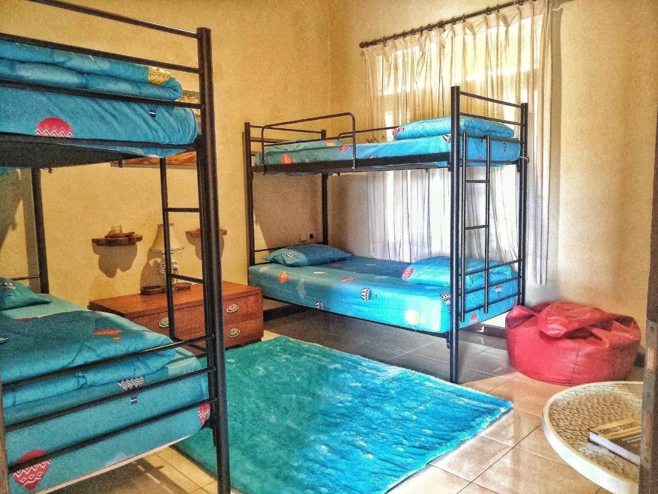 Bunk'D Backpackers Villa Jimbaran Extérieur photo